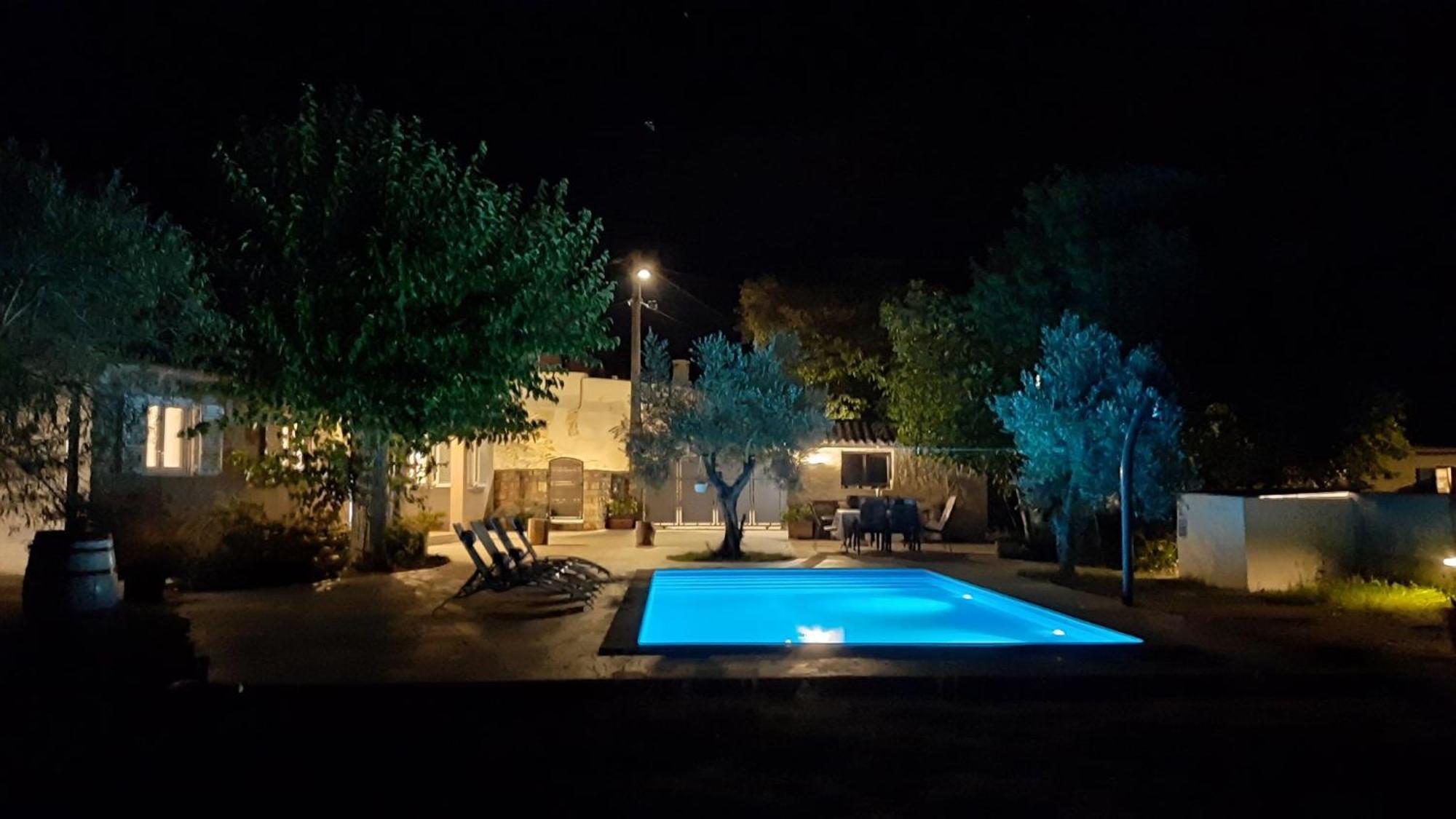 Ferienhaus Aqua Mit Pool Jadreški Exteriör bild