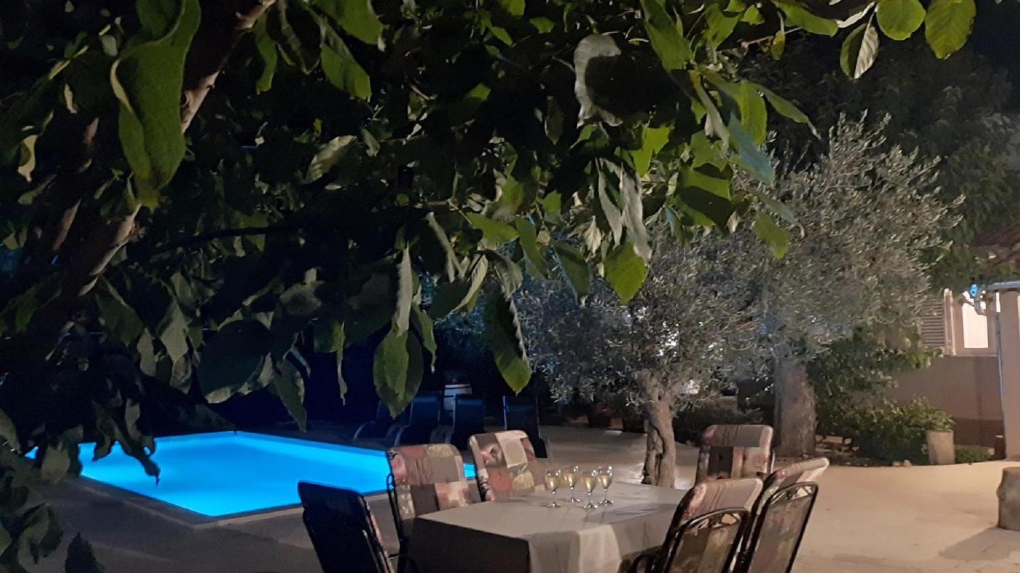 Ferienhaus Aqua Mit Pool Jadreški Exteriör bild