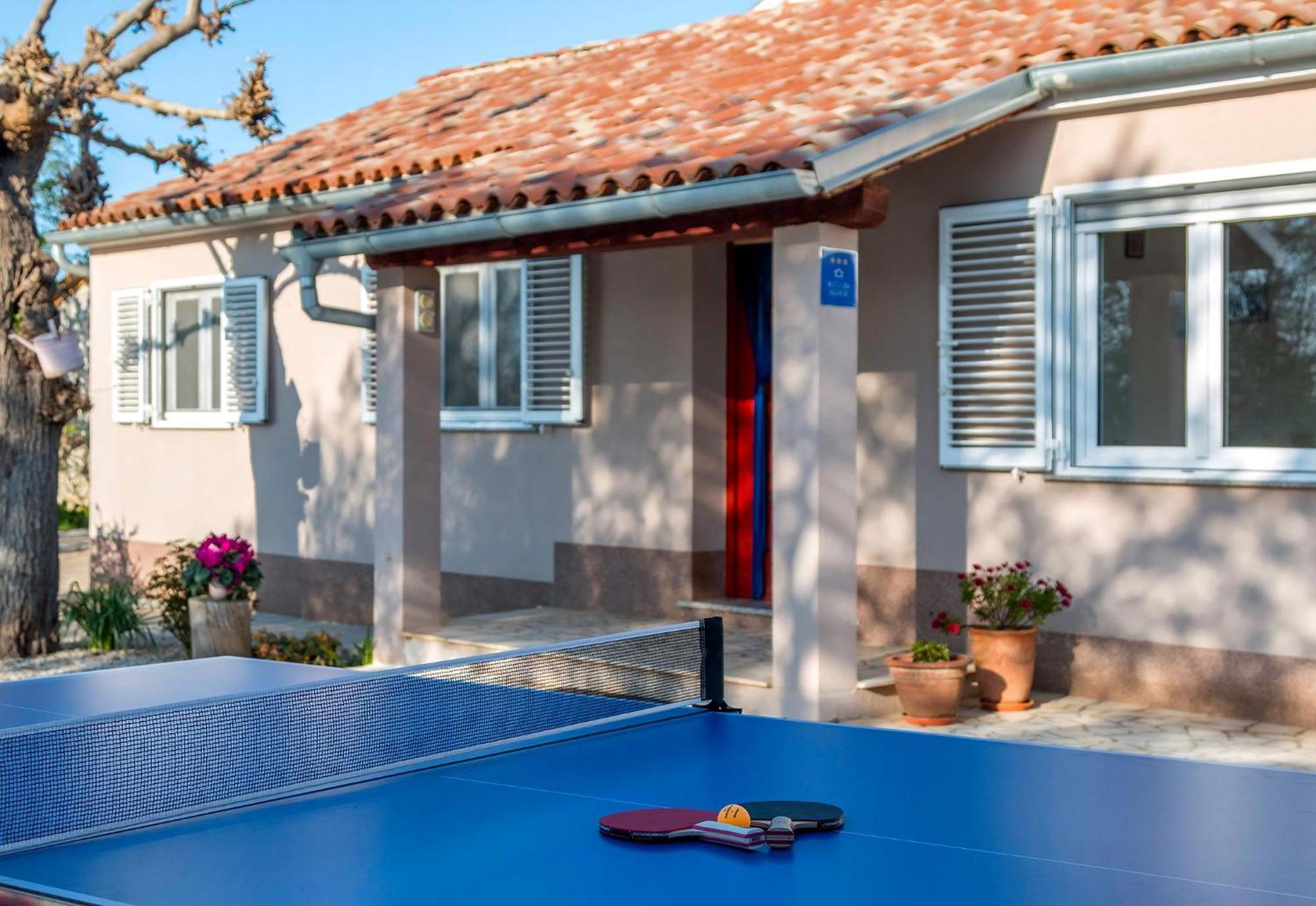 Ferienhaus Aqua Mit Pool Jadreški Exteriör bild